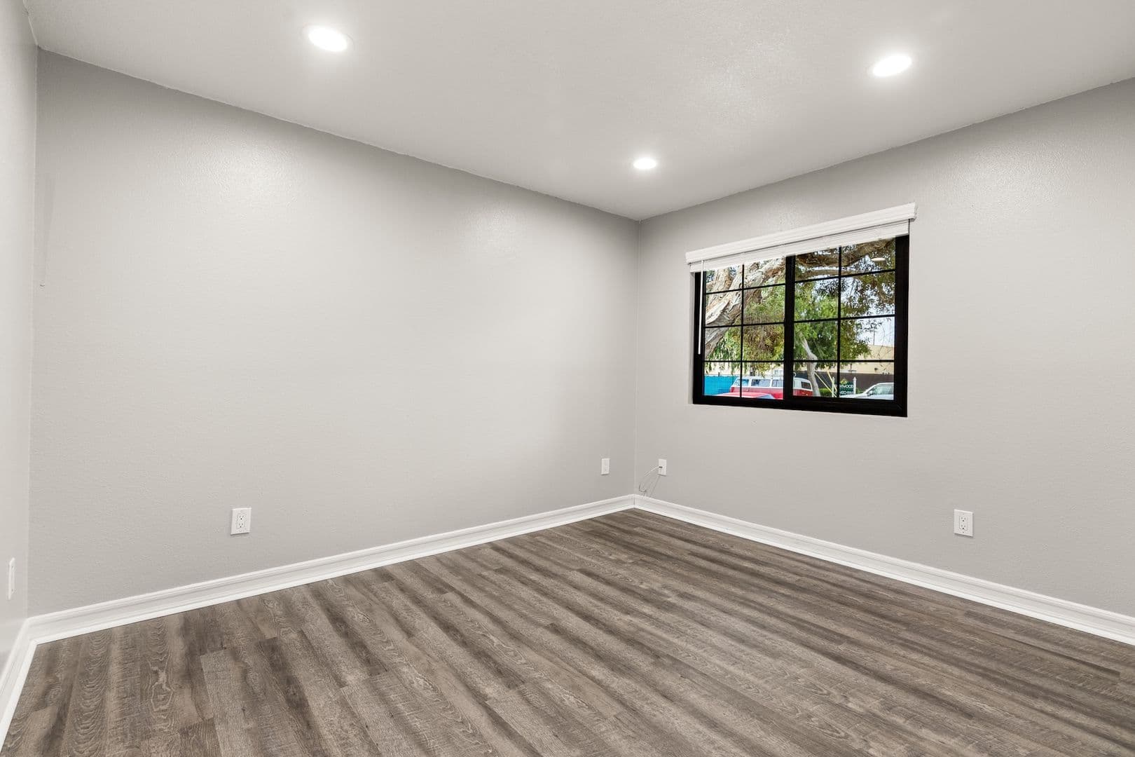 Chula Vista Apartment: 169 Brightwood Ave