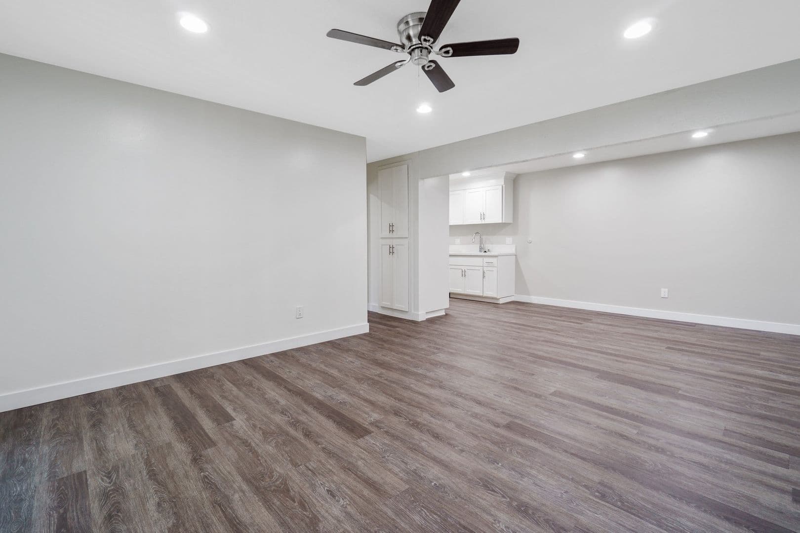 Anaheim Apartment: 2520 West La Palma Ave