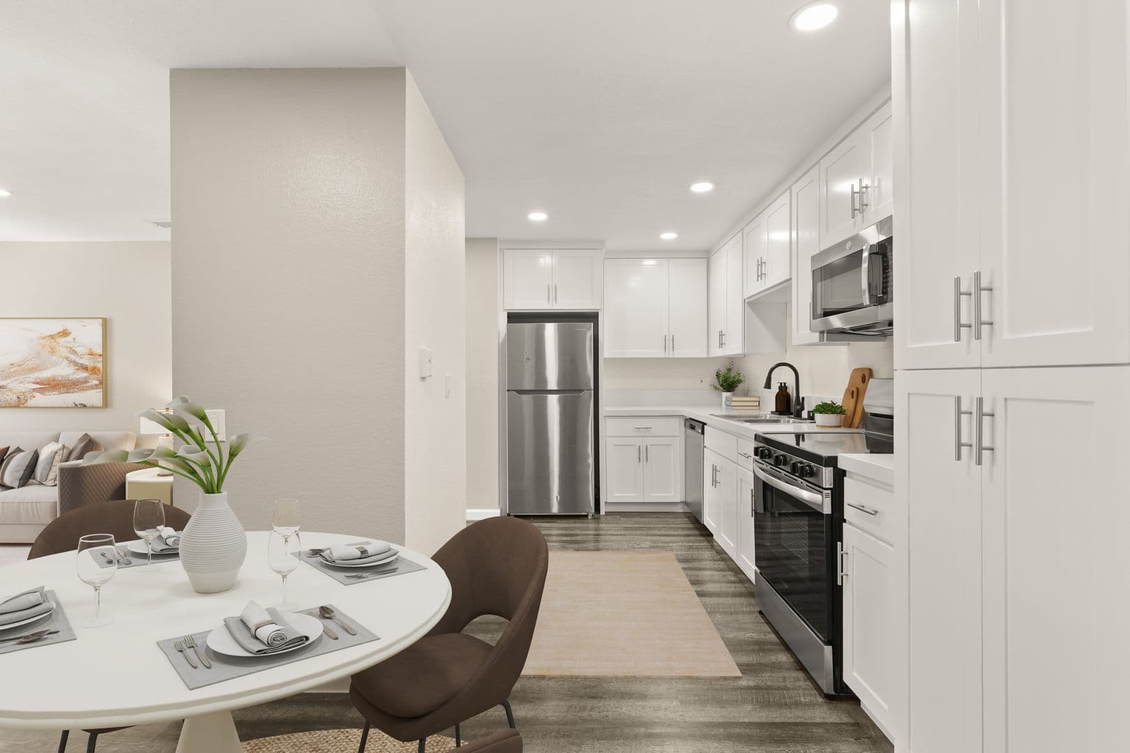 Oceanside Apartment: 3964 Waring Rd