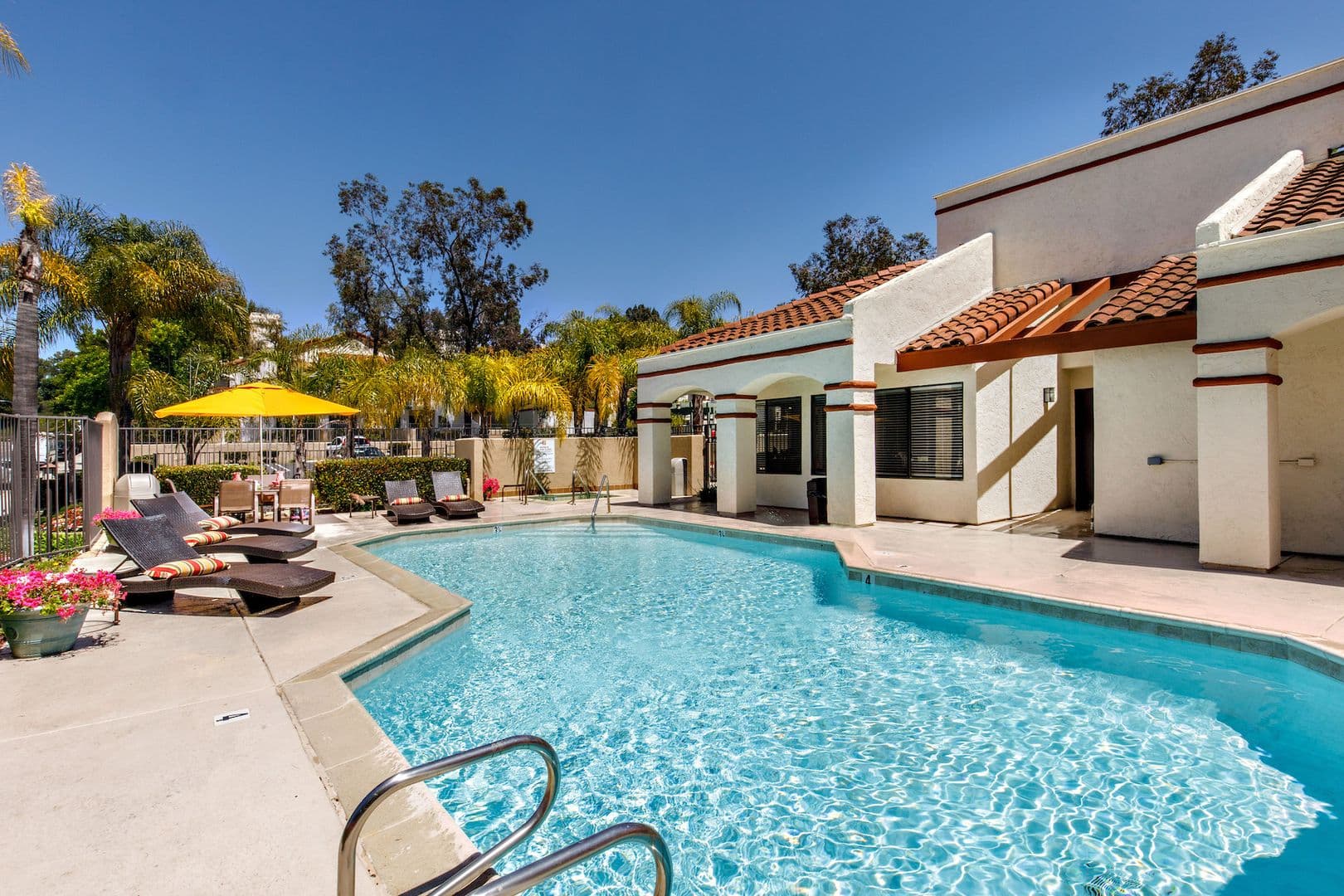 Carlsbad Apartment: 2939 Unicornio Street