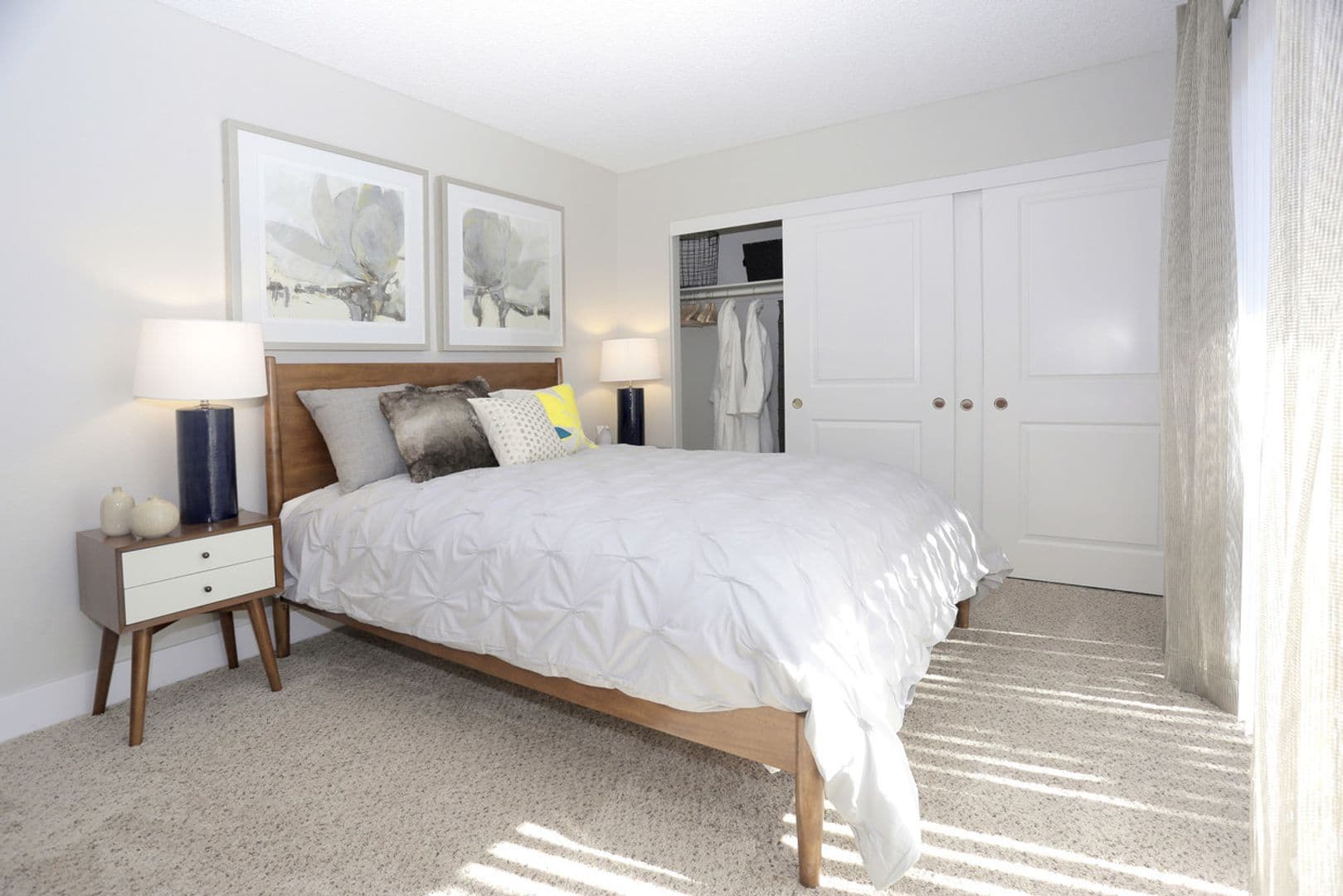 Oceanside Apartment: 3964 Waring Rd