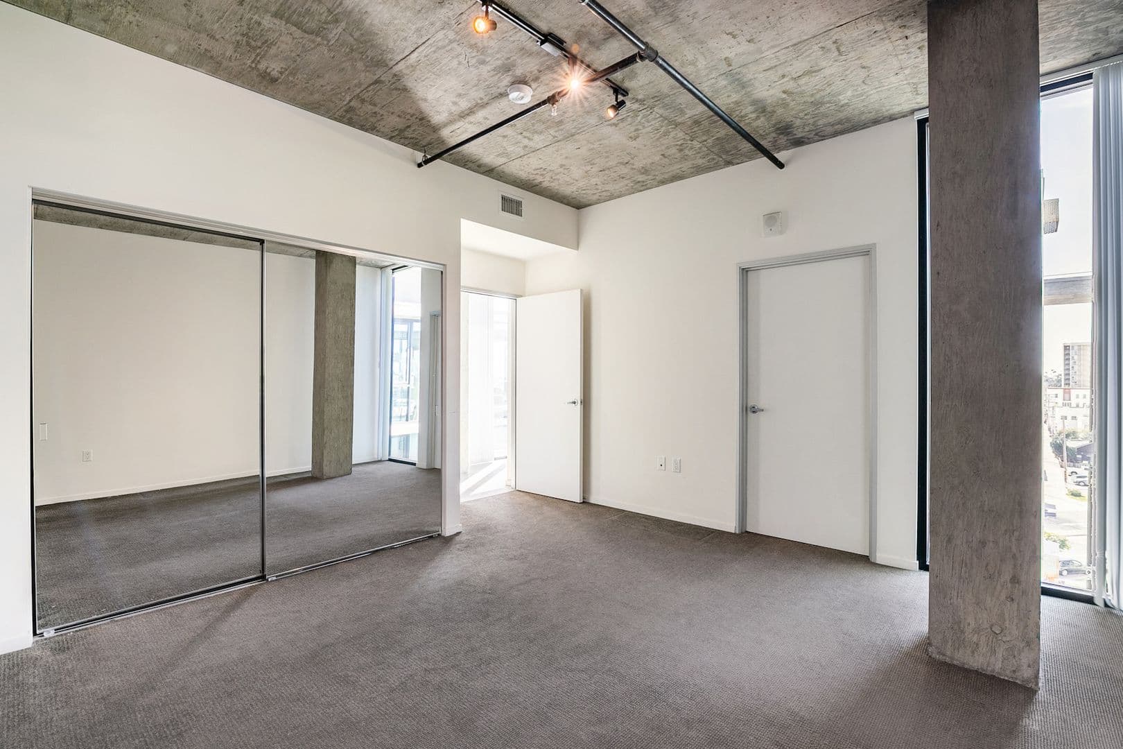 San Diego Apartment: 3752 Park Blvd