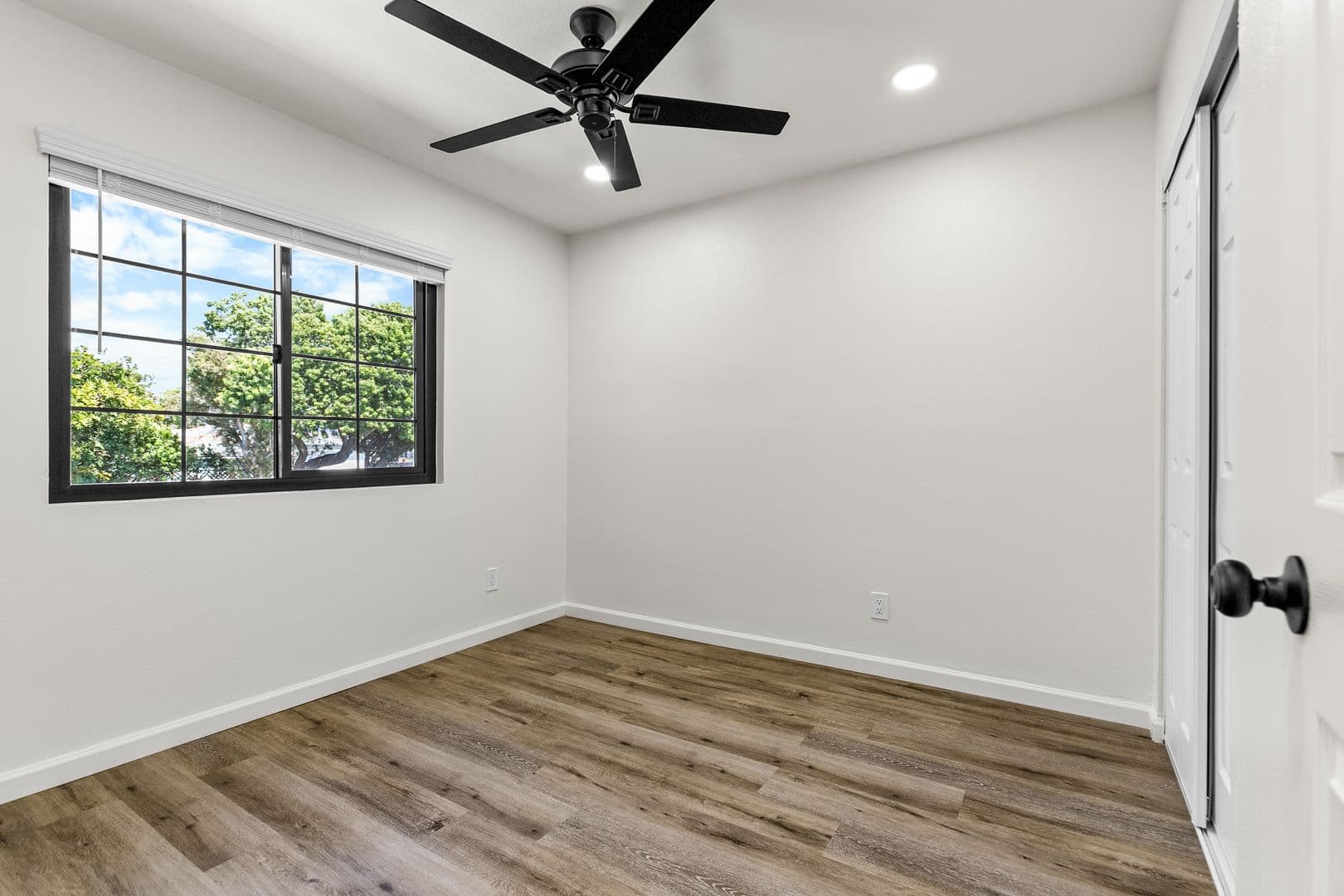 Chula Vista Apartment: 169 Brightwood Ave