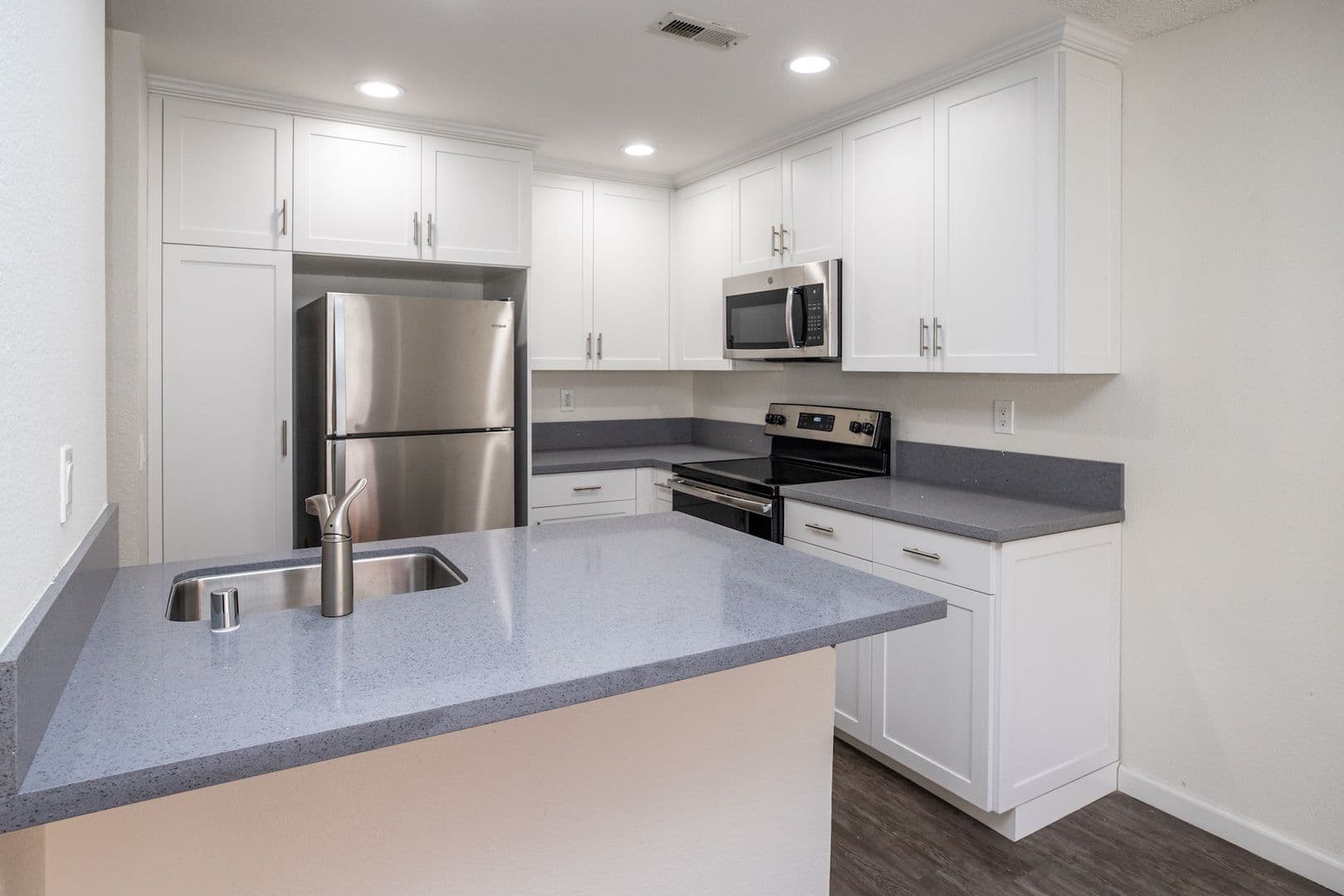 Carlsbad Apartment: 2939 Unicornio Street