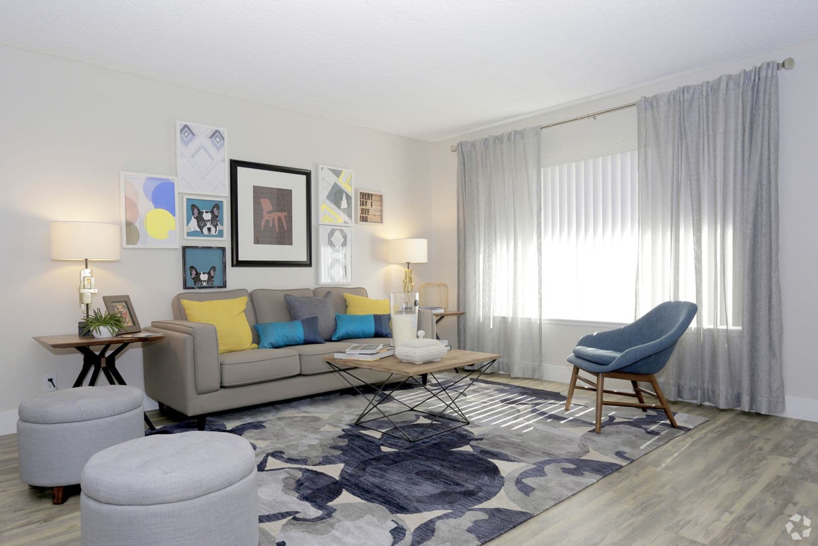 Oceanside Apartment: 3964 Waring Rd
