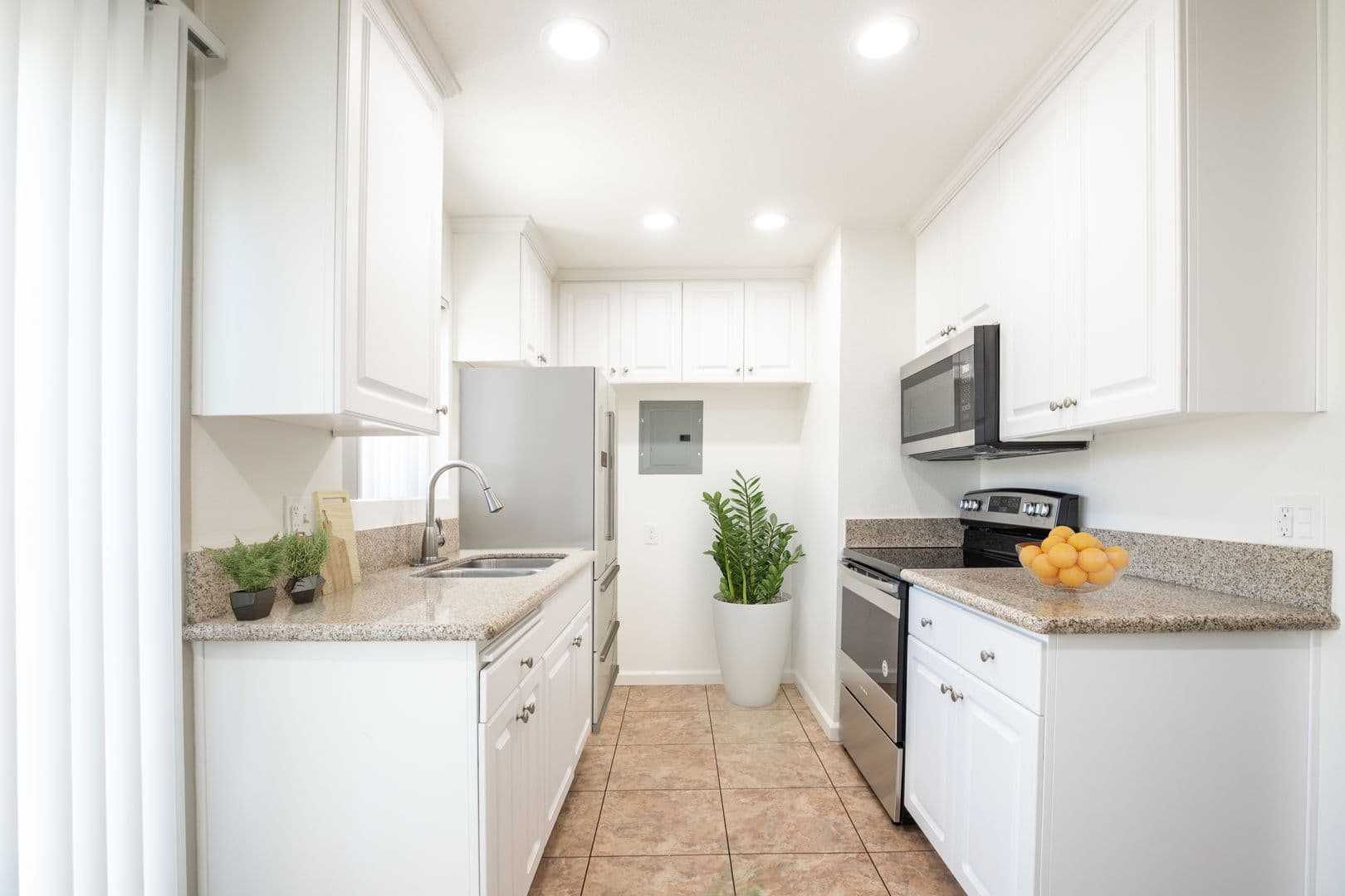 Buena Park Apartment: 8182 7th Street