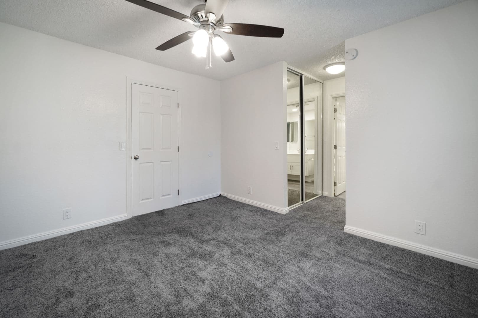 Lake Forest Apartment: 20702 El Toro Road