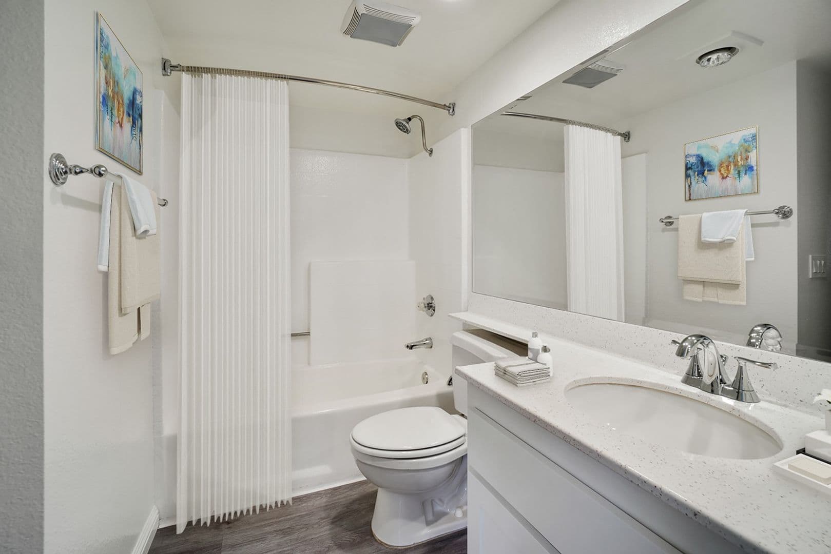 Lake Forest Apartment: 20702 El Toro Road