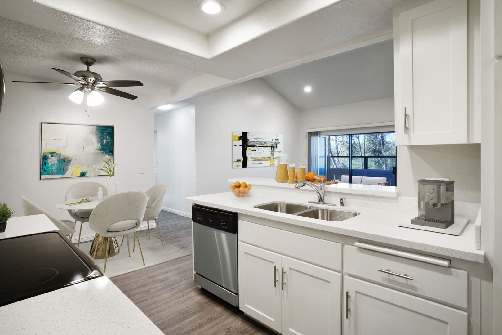 Lake Forest Apartment: 20702 El Toro Road