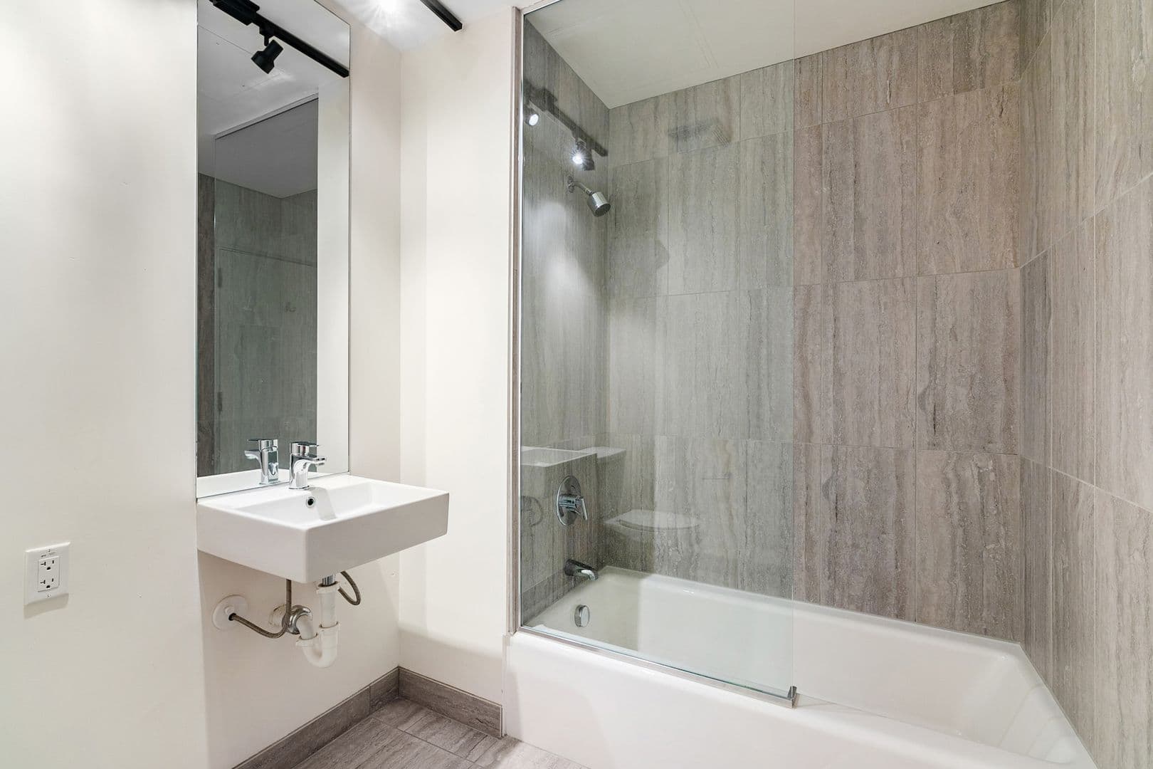 San Diego Apartment: 3752 Park Blvd