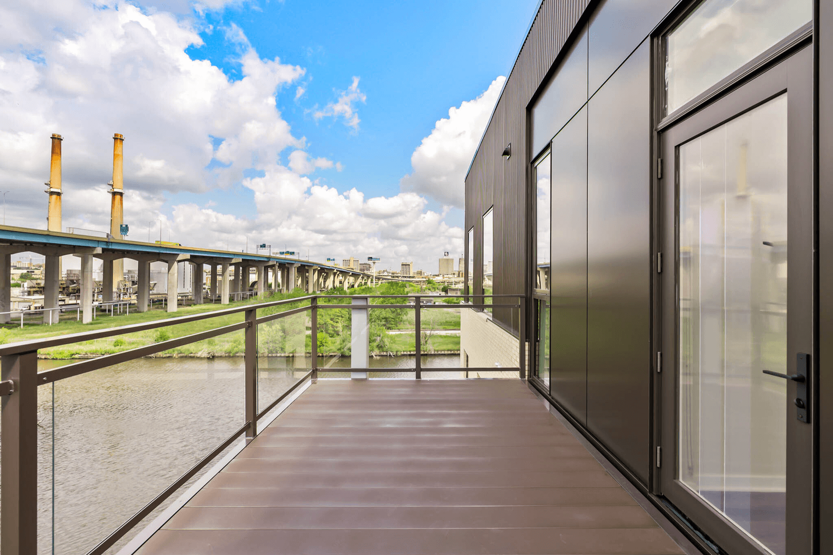 Milwaukee Apartment: 747 W Freshwater Way