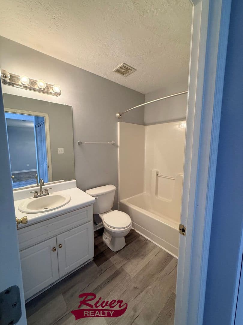 Augusta Townhome: 2025 Buckhaven Way
