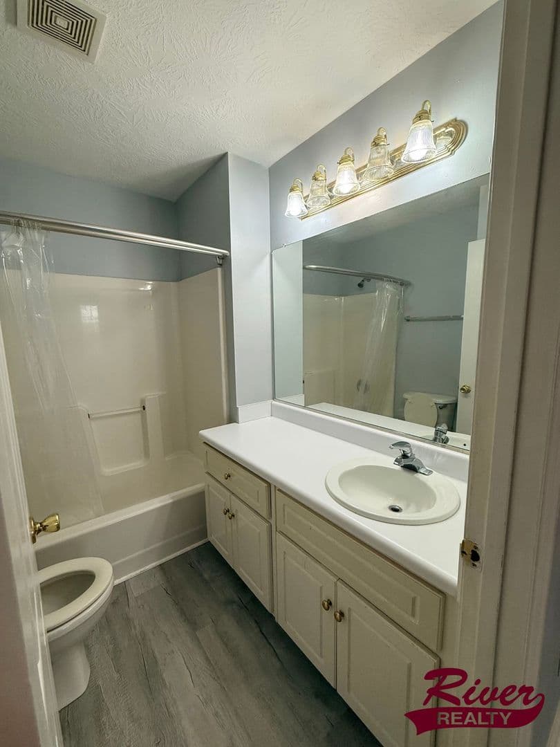Augusta Townhome: 2025 Buckhaven Way