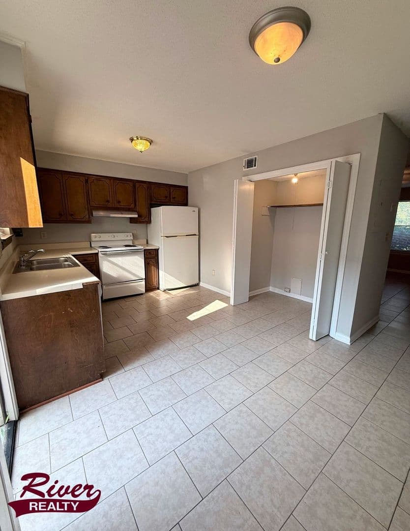 North Augusta Apartment: Bradleyville Apartments