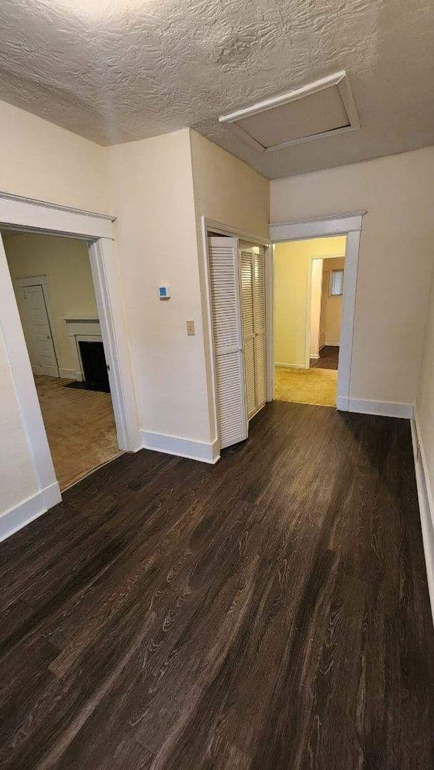 Augusta Apartment: Curry Street