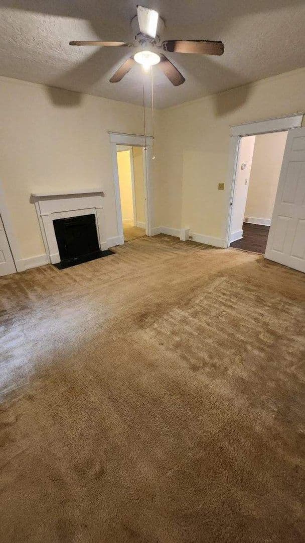 Augusta Apartment: Curry Street