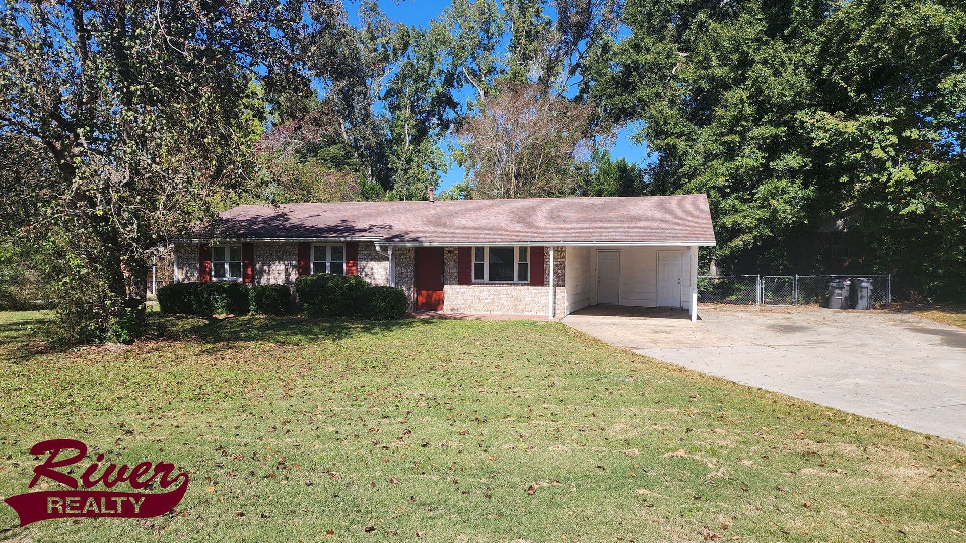 Augusta House: 3618 Coventry Drive