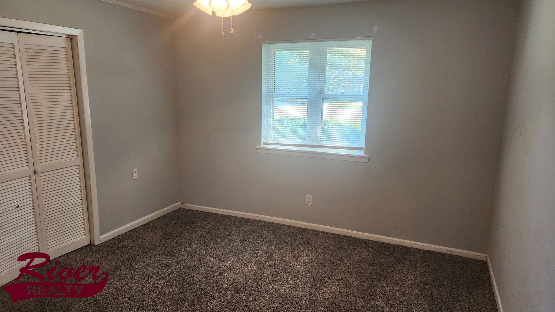 Augusta House: 3618 Coventry Drive