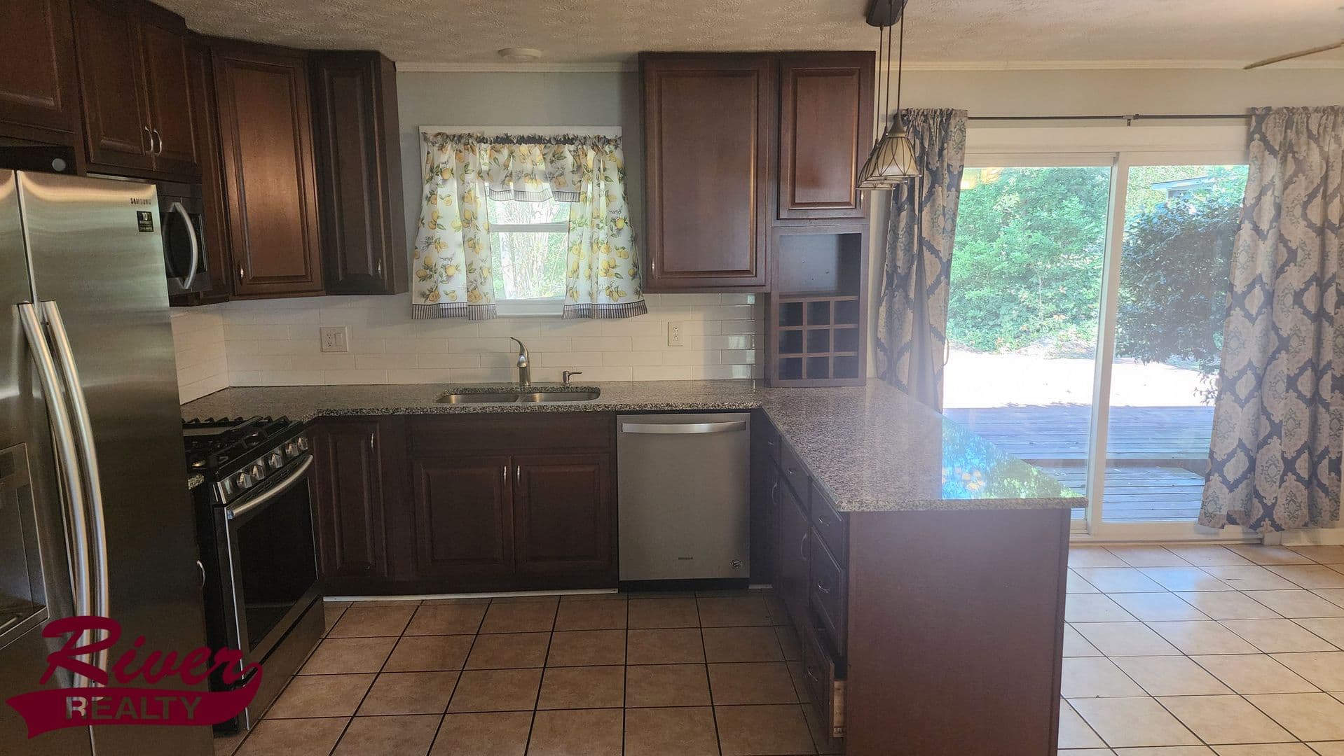 Augusta House: 3618 Coventry Drive