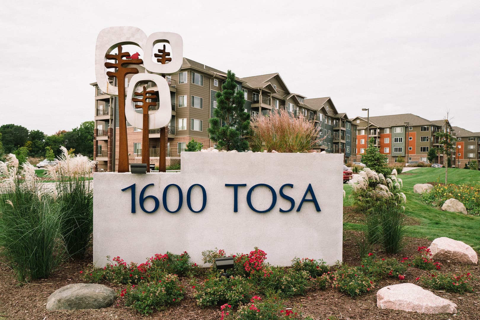 Wauwatosa Apartment: 1550 Rivers Bend