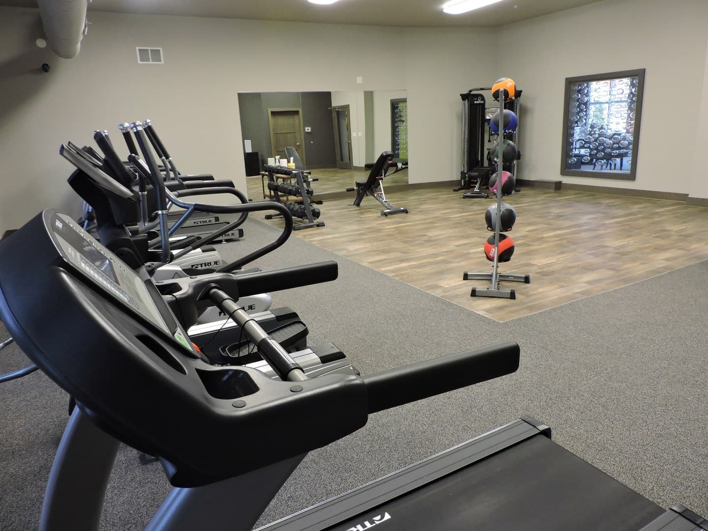 Wauwatosa Apartment: 1550 Rivers Bend