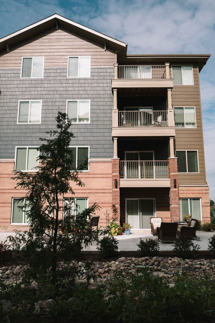 Wauwatosa Apartment: 1550 Rivers Bend