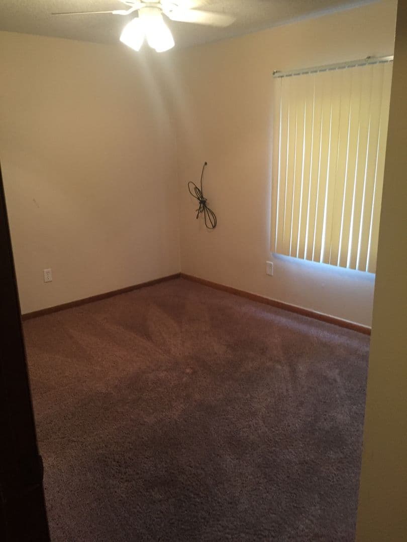 Coralville Apartment: 2412 & 2414 tenth st