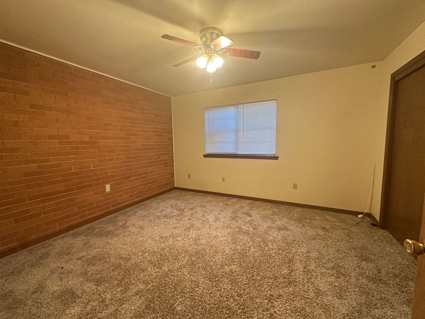 Russellville Apartment: 400 N Inglewood Ave
