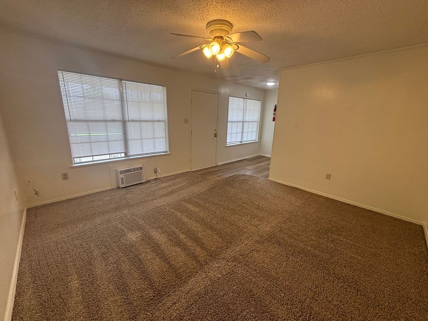 Russellville Apartment: 514 W K St 1-12