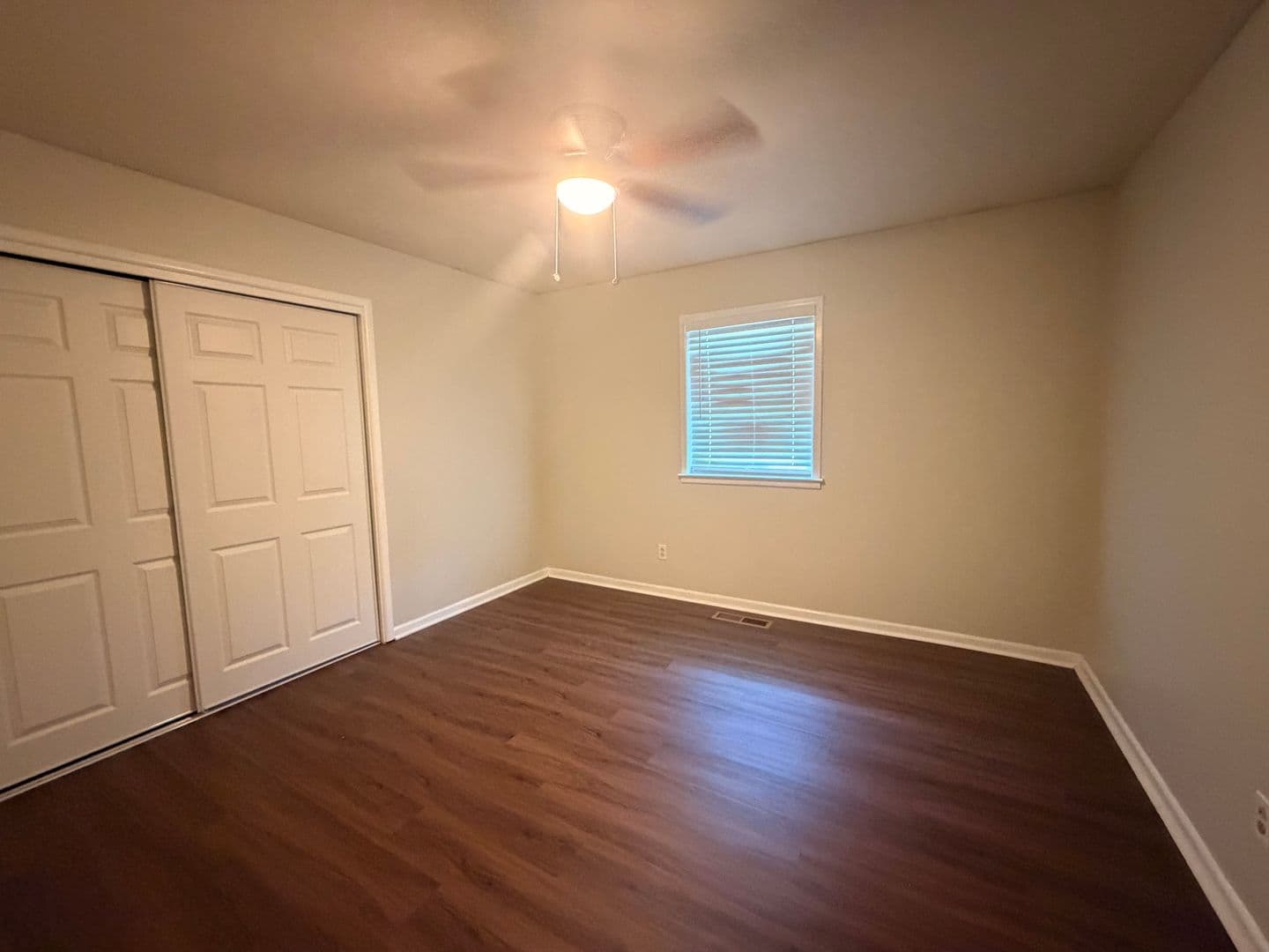 Russellville House: 218 E 19th ST
