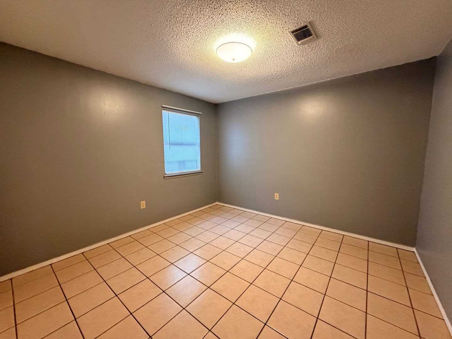 Russellville Apartment: East 11th St