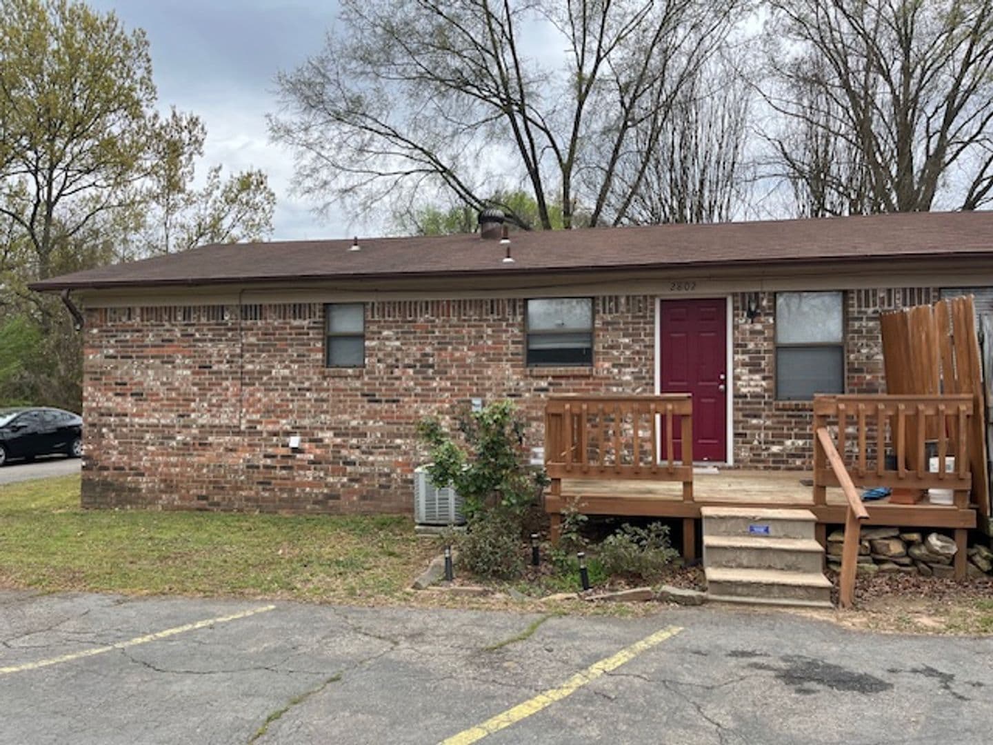 Russellville Apartment: 2800-2814 W E St