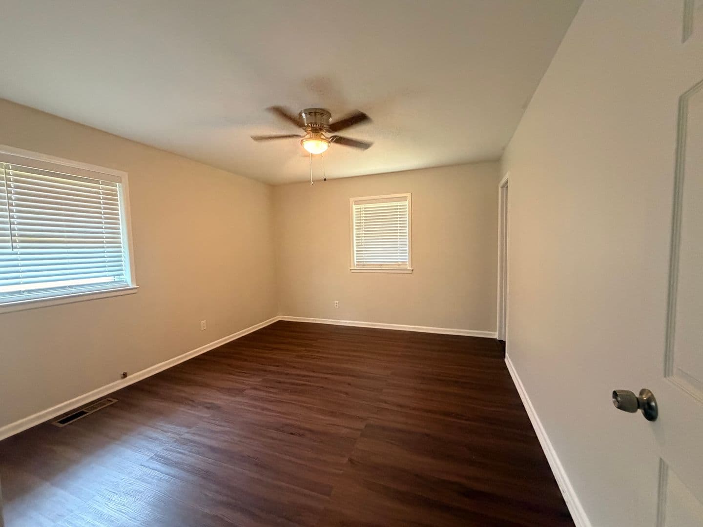Russellville House: 218 E 19th ST