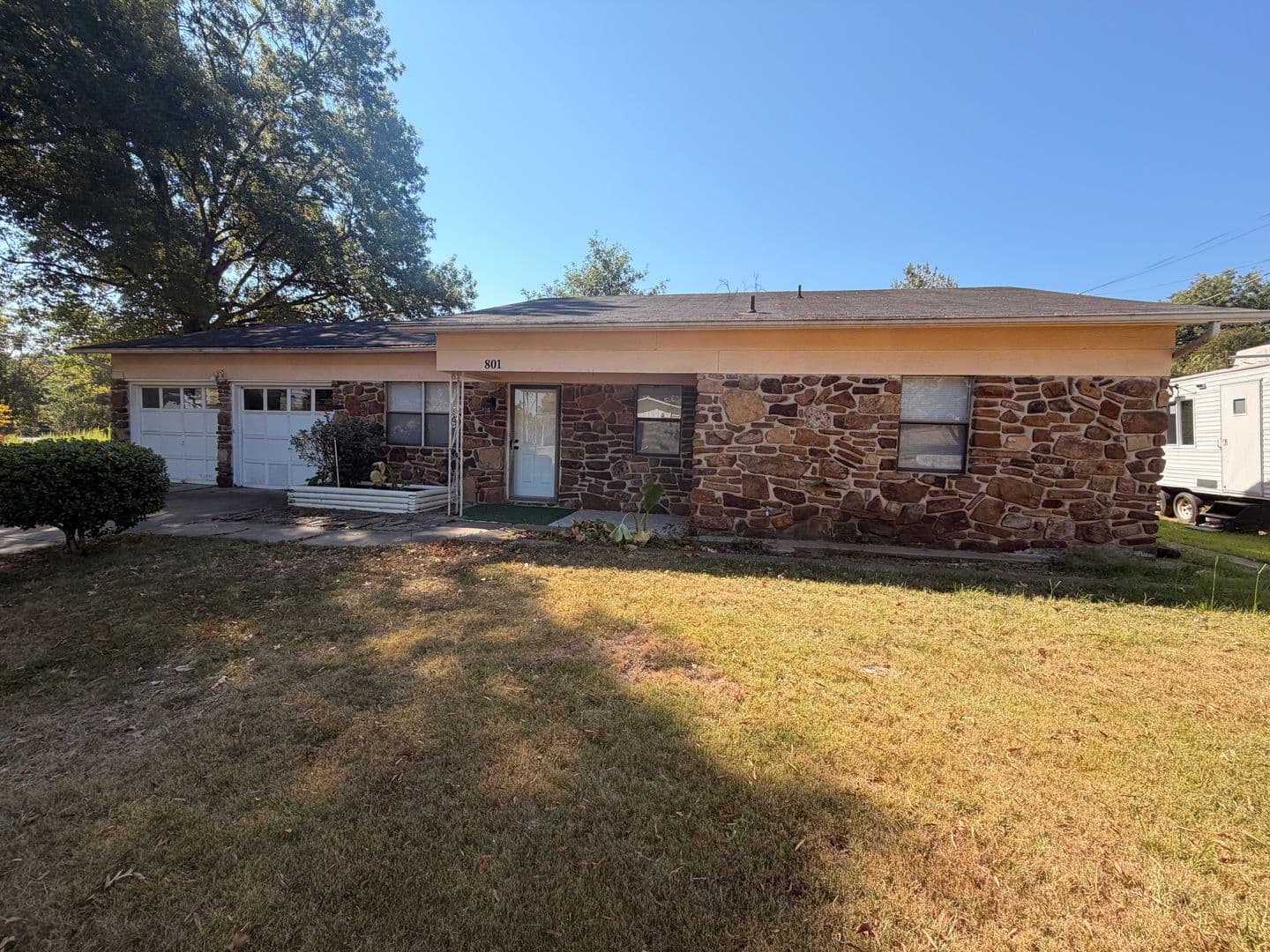 Russellville House: 801 Sequoyah Way