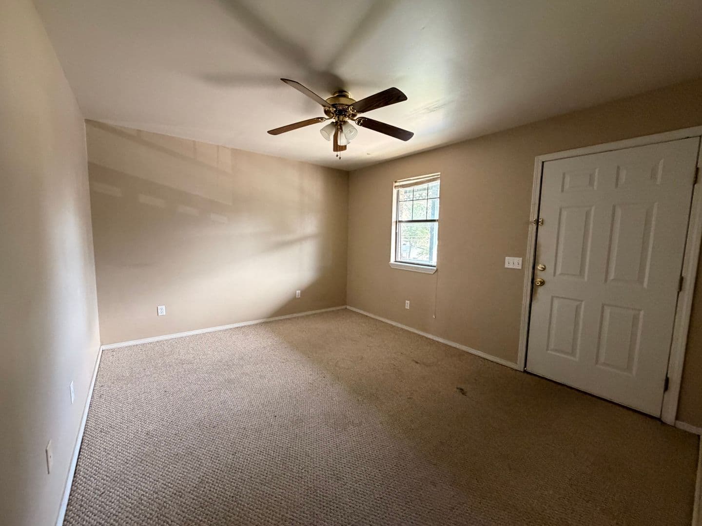 Russellville Apartment: W J St