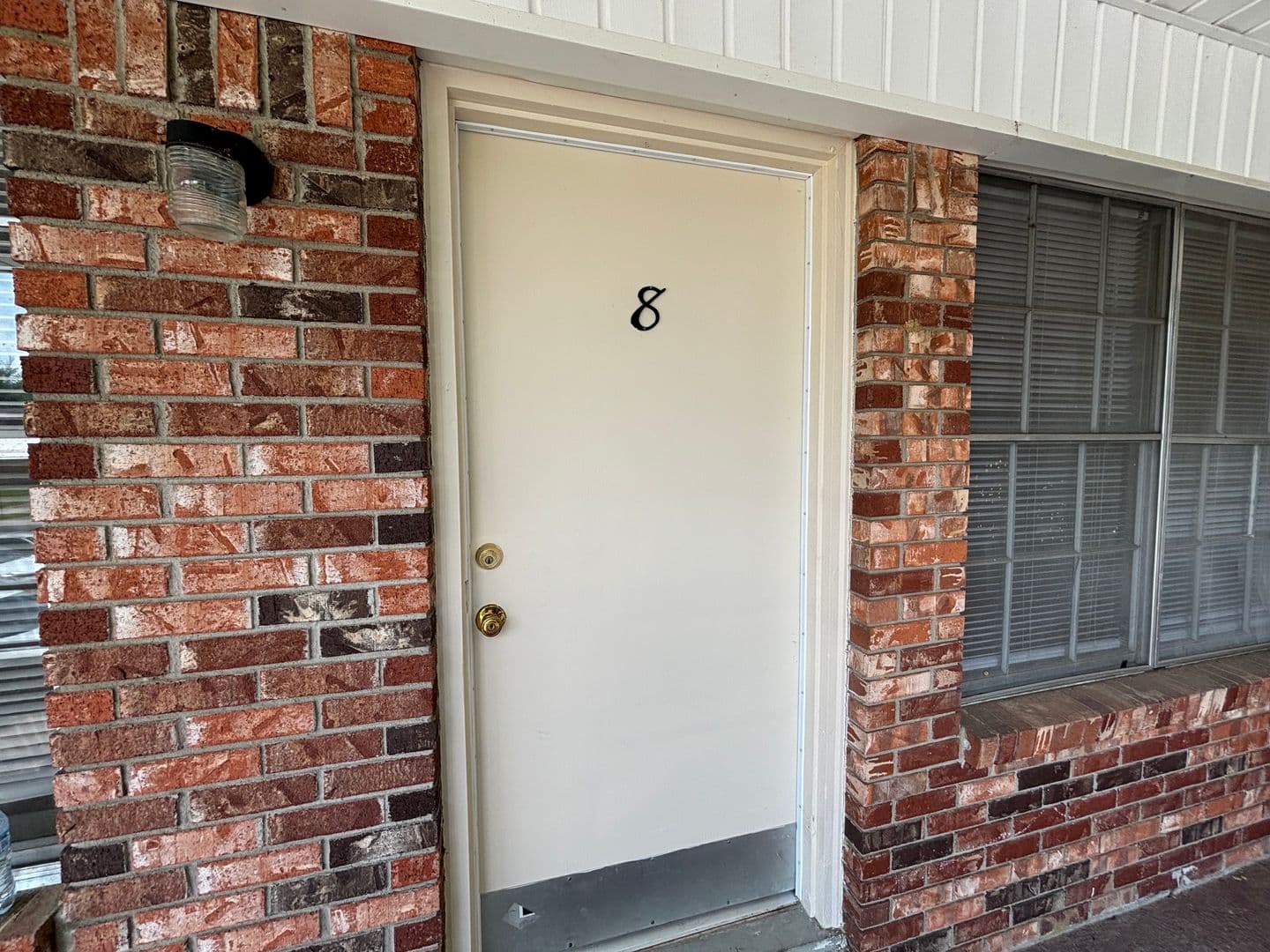 Russellville Apartment: 514 W K St 1-12