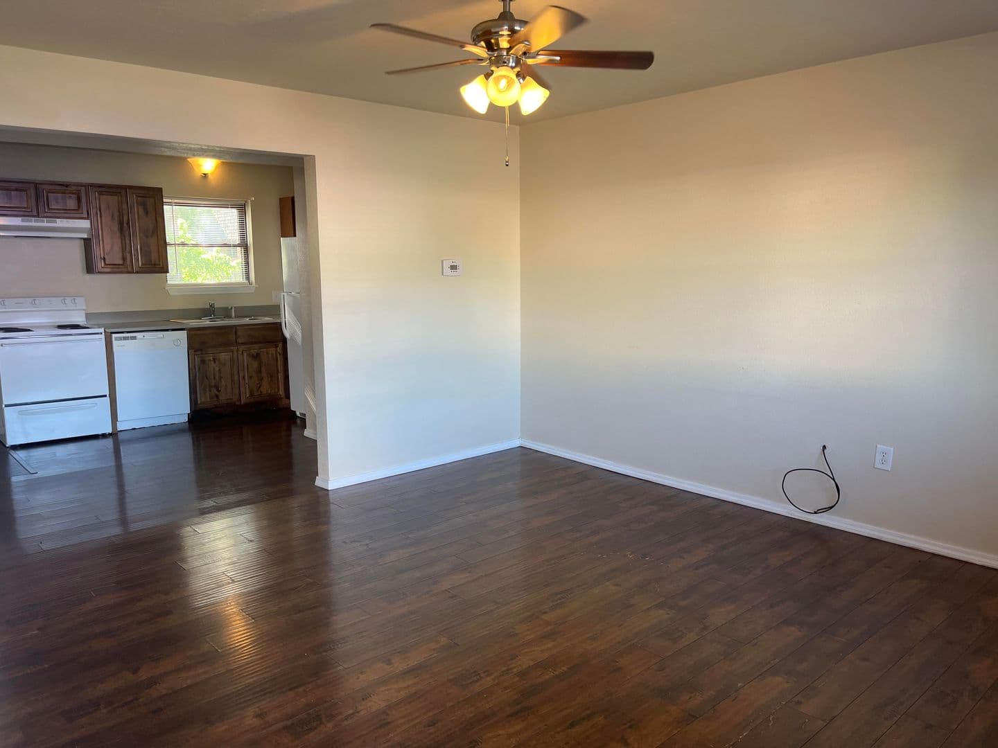 Russellville Apartment: 104-116 N Cumberland