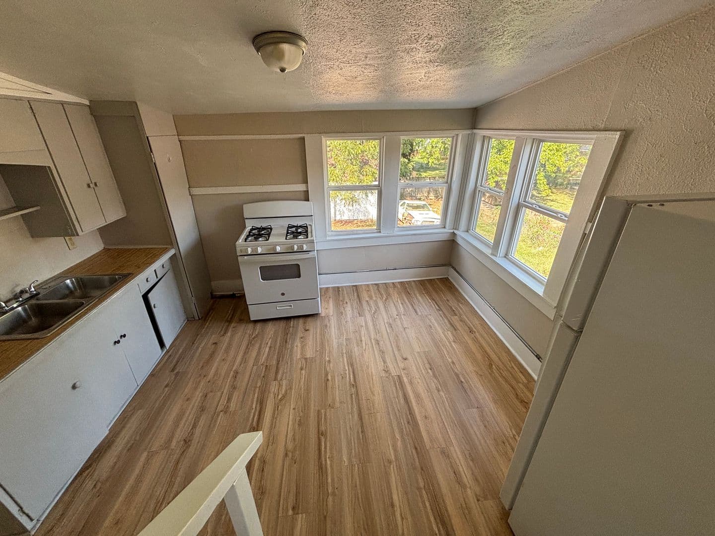 Russellville Apartment: 708 S Denver