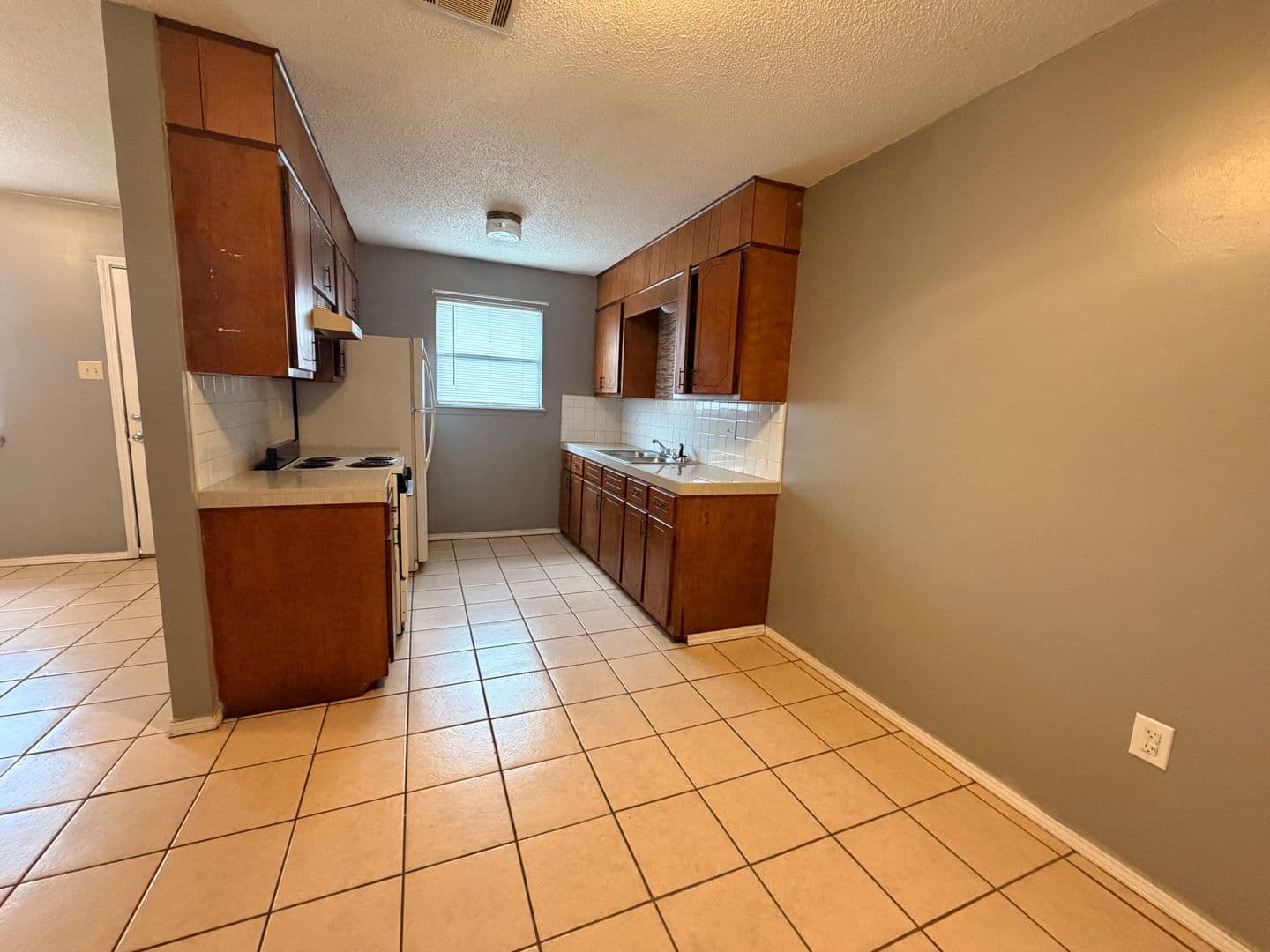 Russellville Apartment: East 11th St