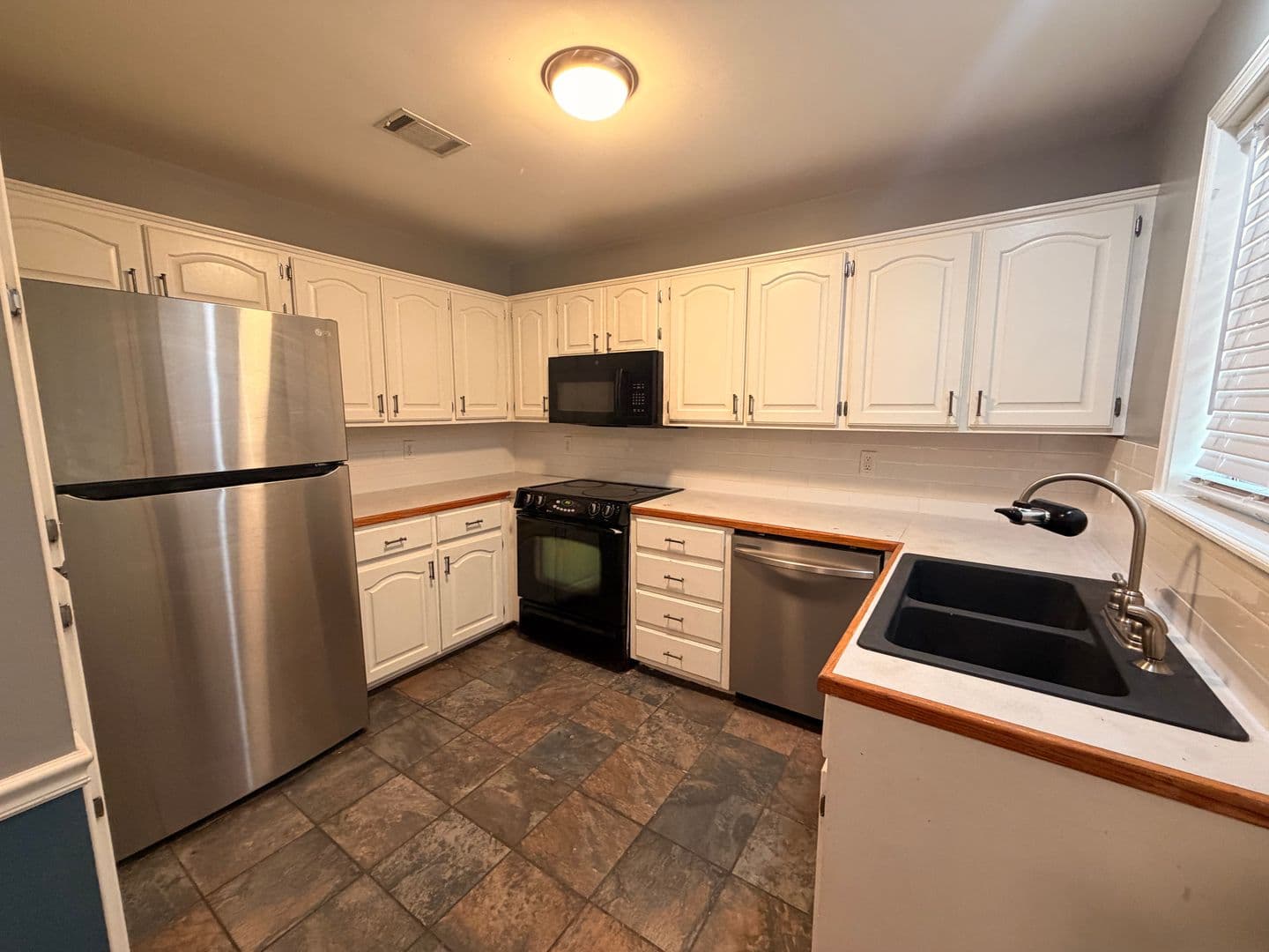 Russellville House: 303 Ouita Circle