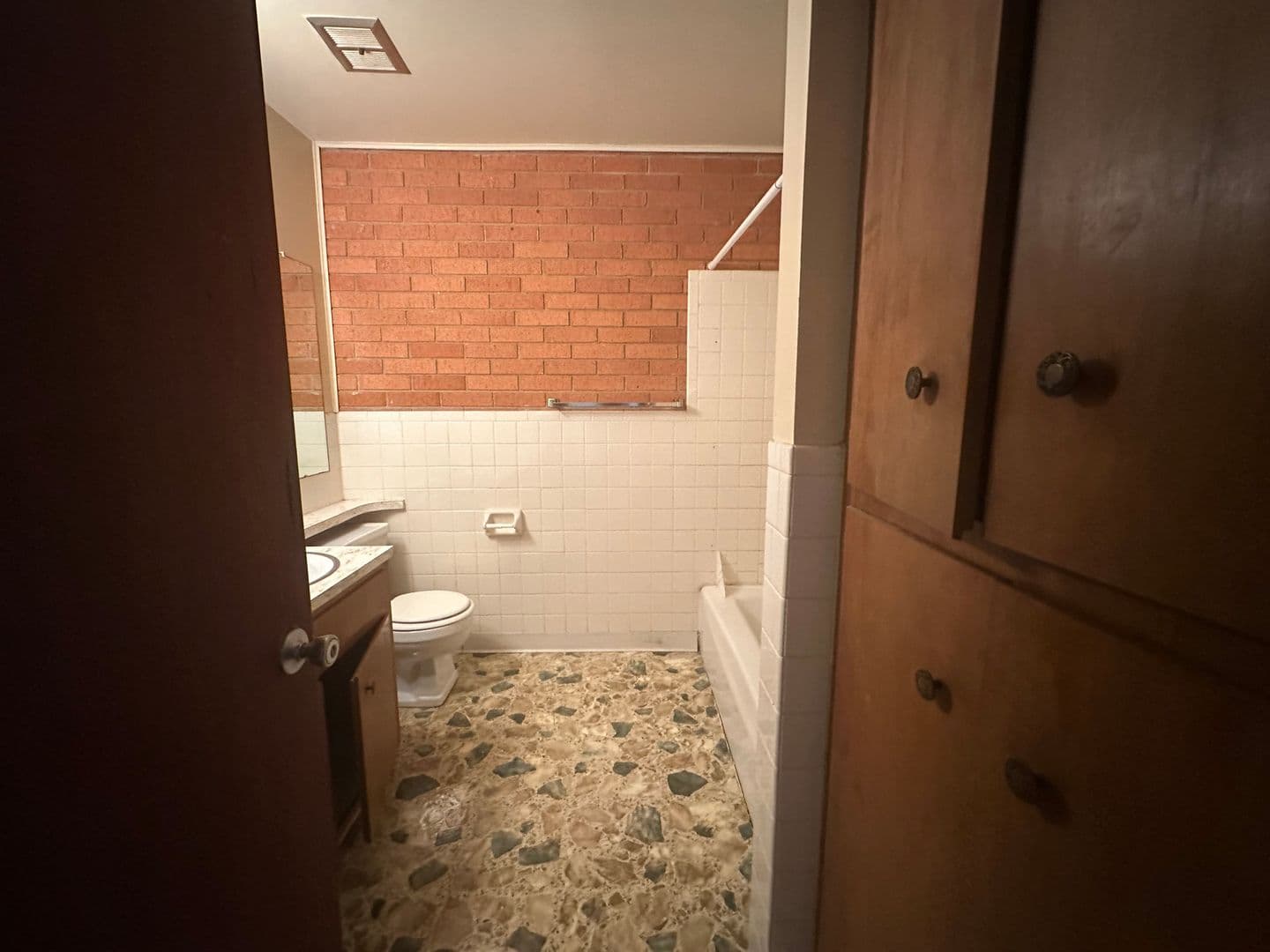 Russellville Apartment: 400 N Inglewood Ave