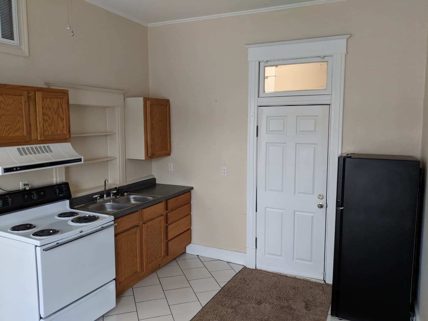 Russellville House: 319 W B Street  - residential