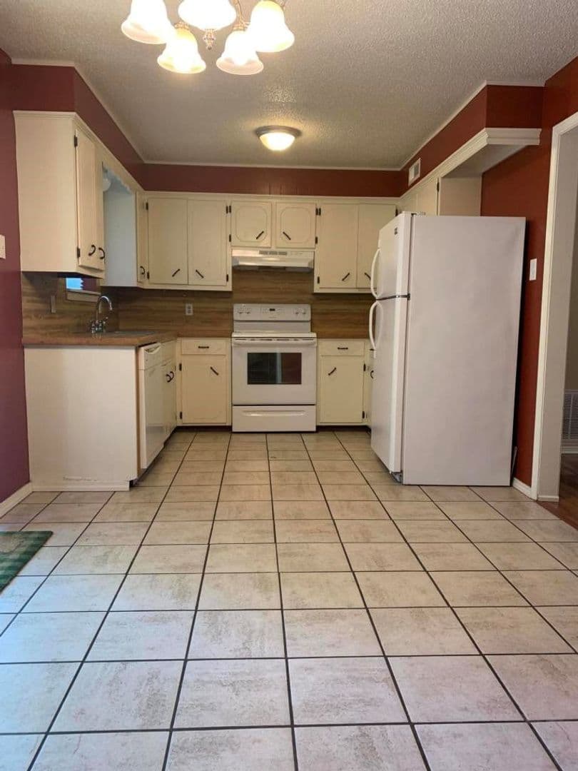 Russellville House: 1101 Muskogee