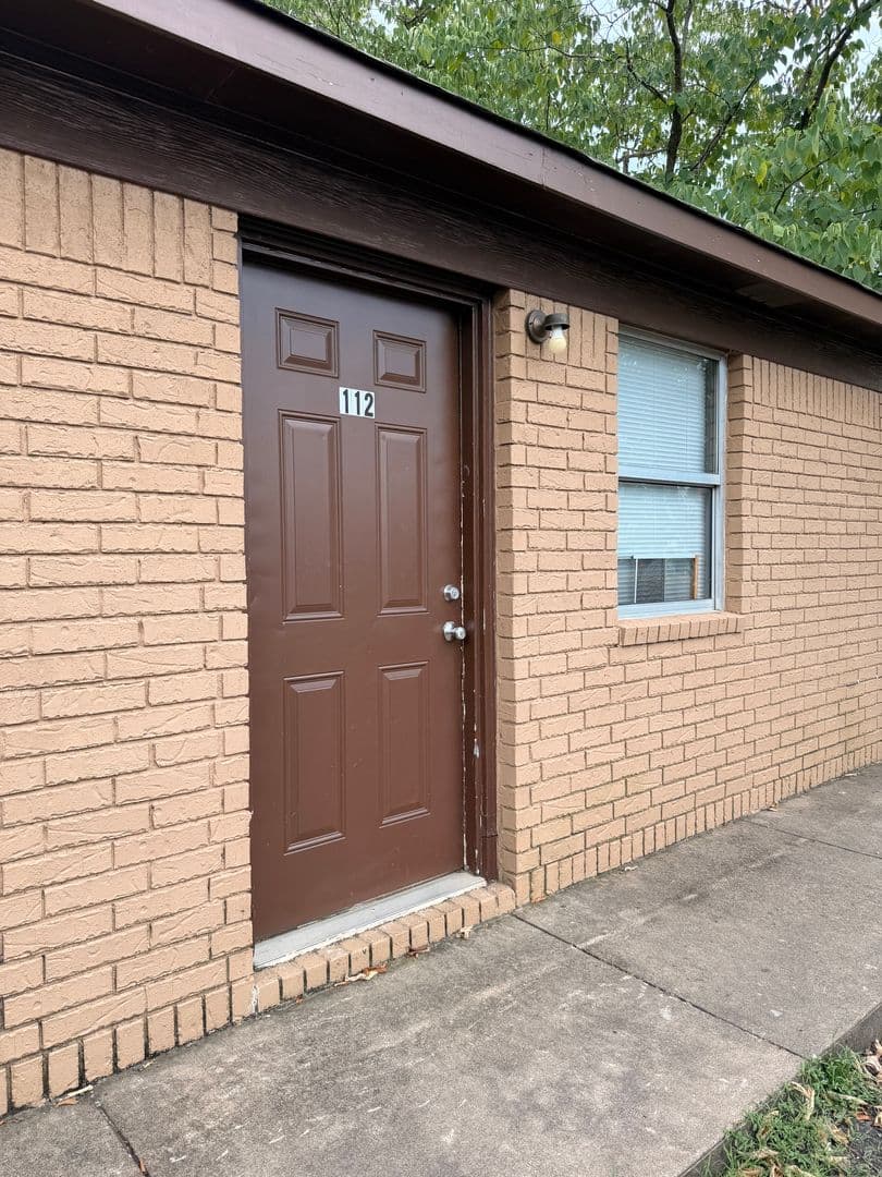 Russellville Apartment: East 11th St