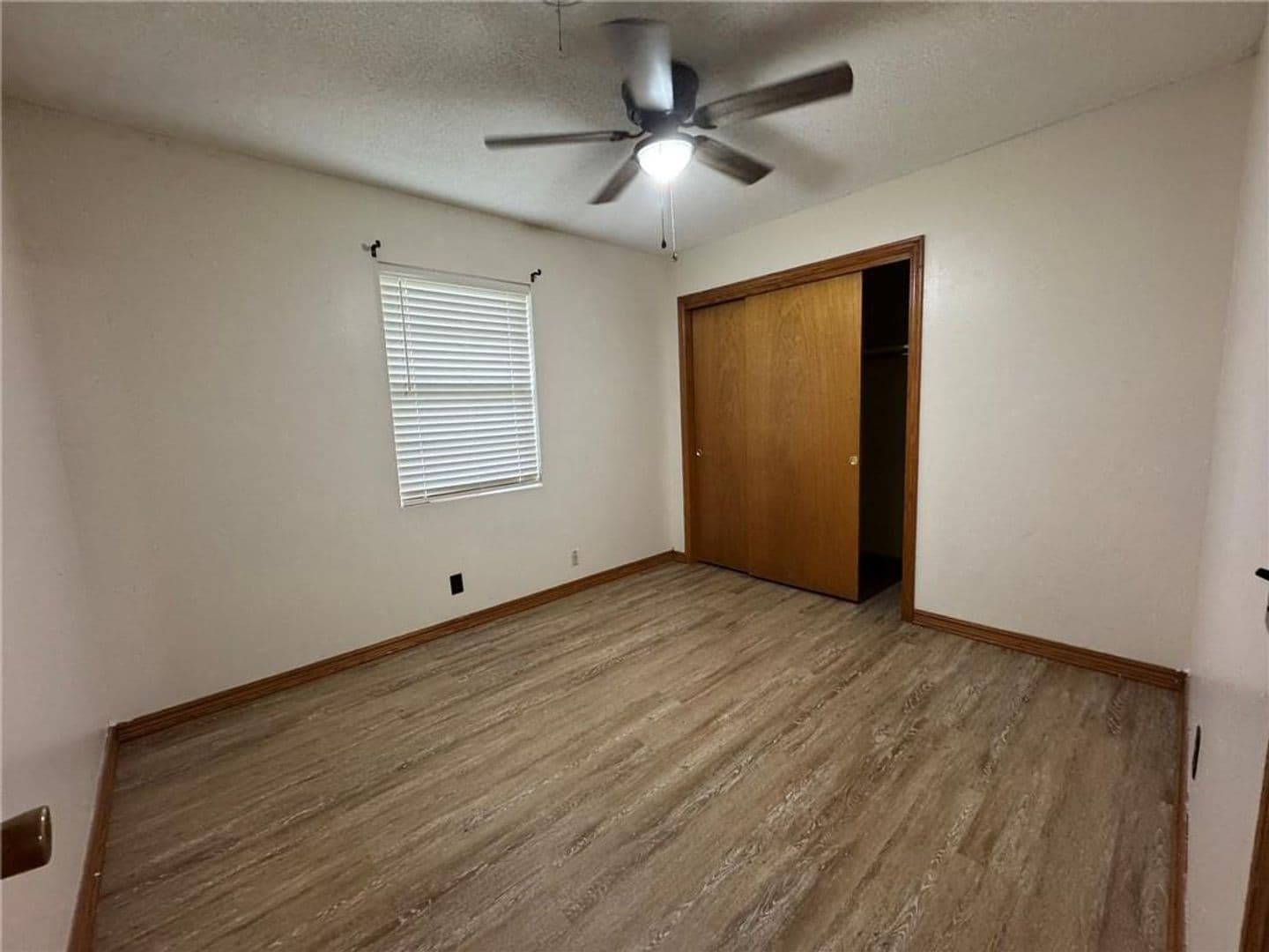 Russellville House: 521 E J St