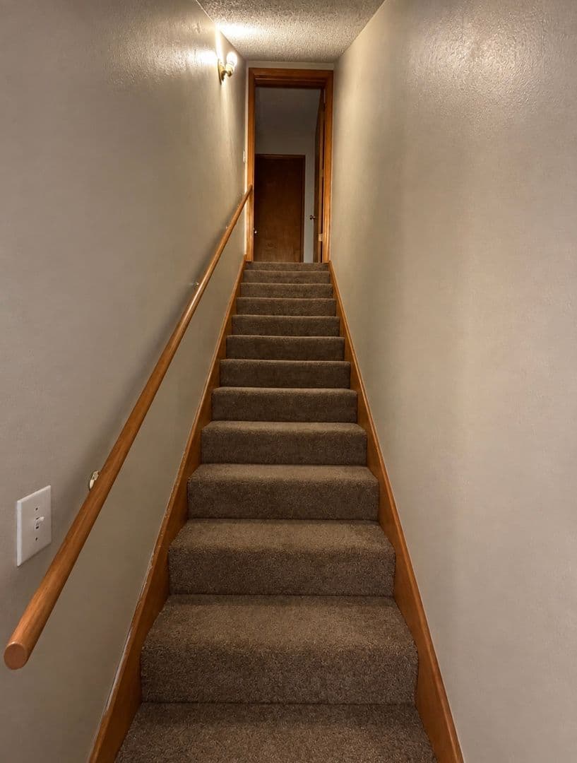Searcy Apartment: 504 N. Horton
