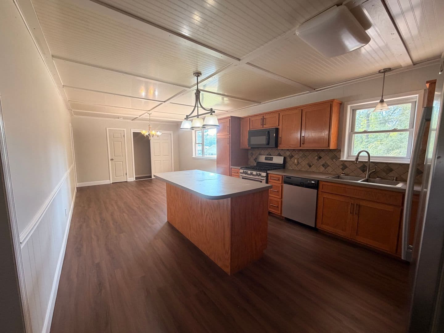 Russellville House: 218 E 19th ST