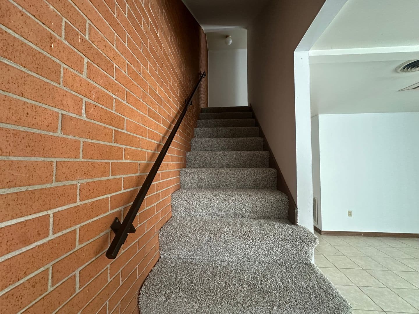 Russellville Apartment: 400 N Inglewood Ave