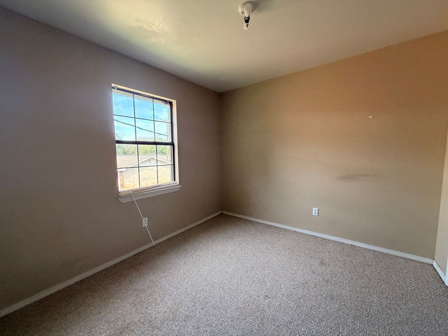 Russellville Apartment: W J St