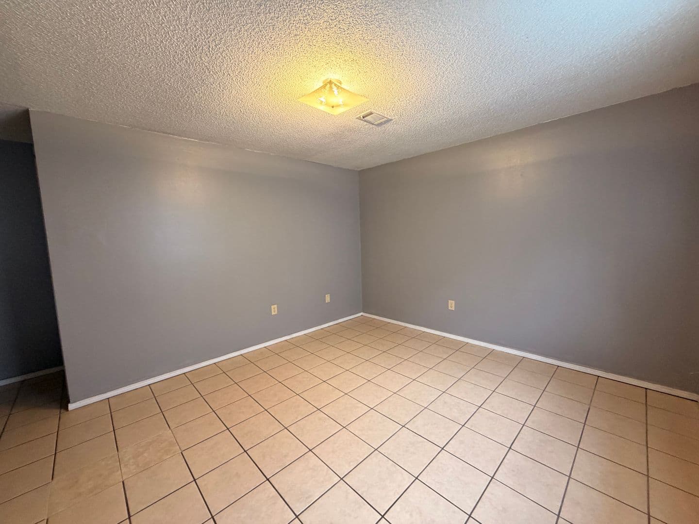 Russellville Apartment: East 11th St